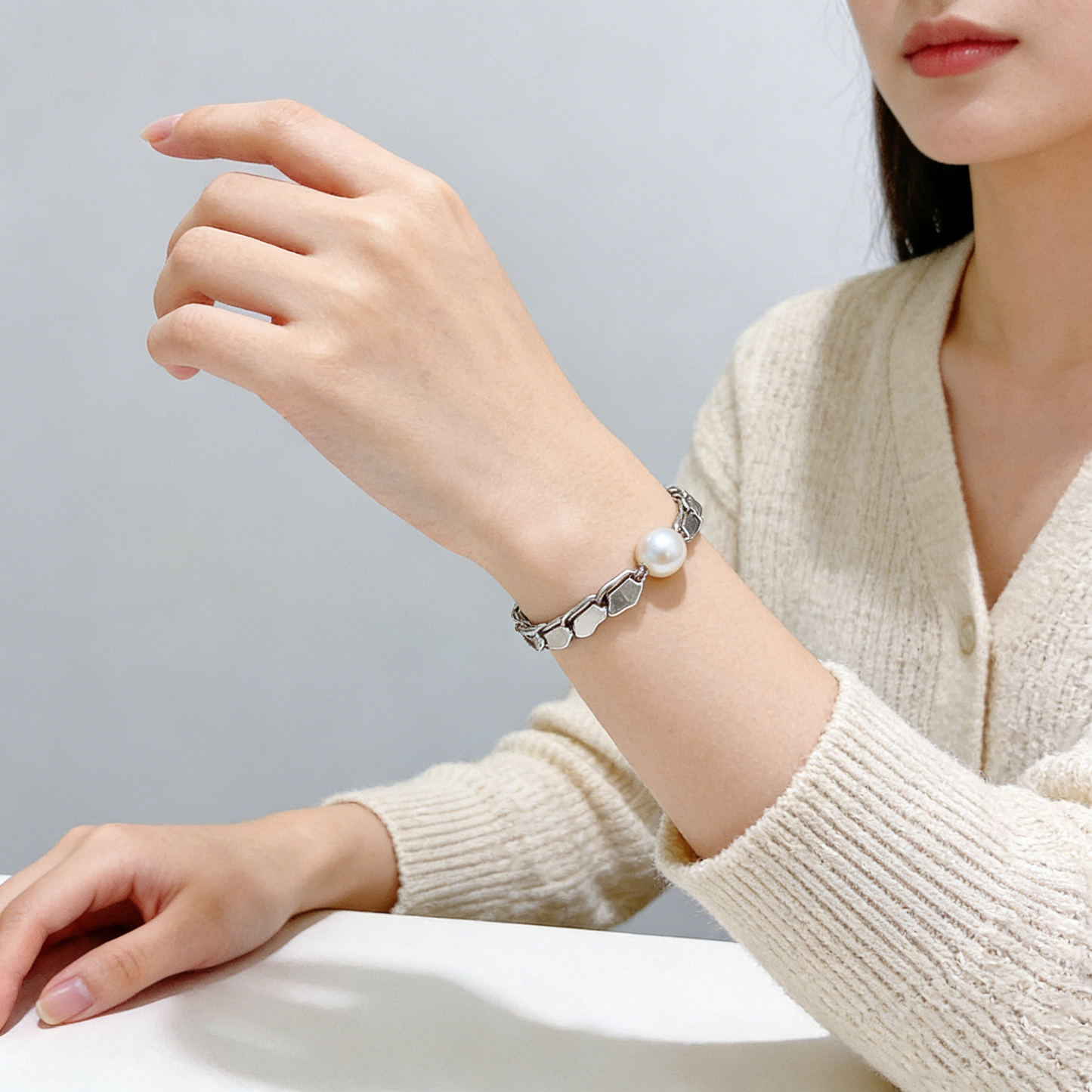 Irregular Metal Chain Single Pearl Minimalist Bracelet