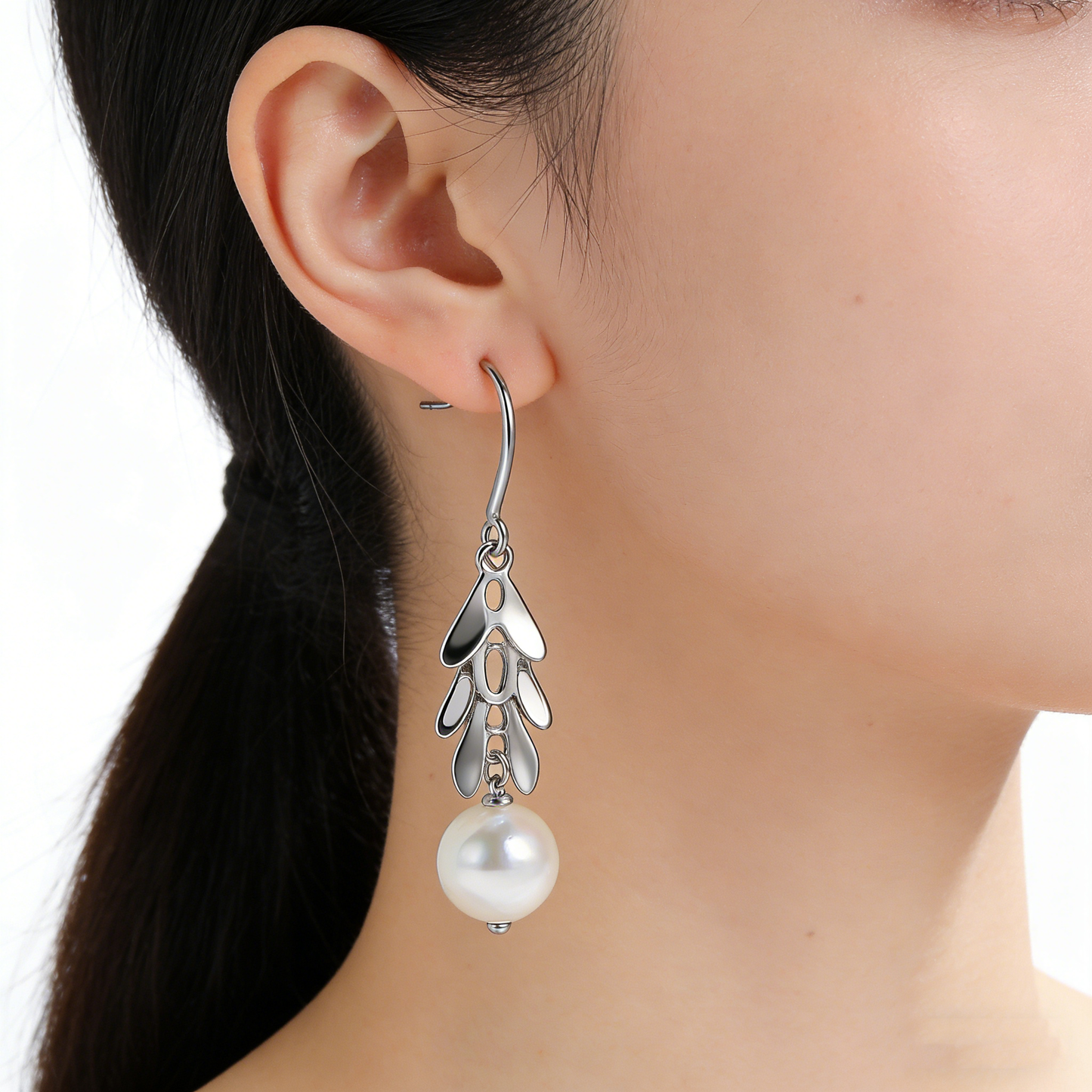 Dynamic Layered Leaf Pearl Drop Earrings