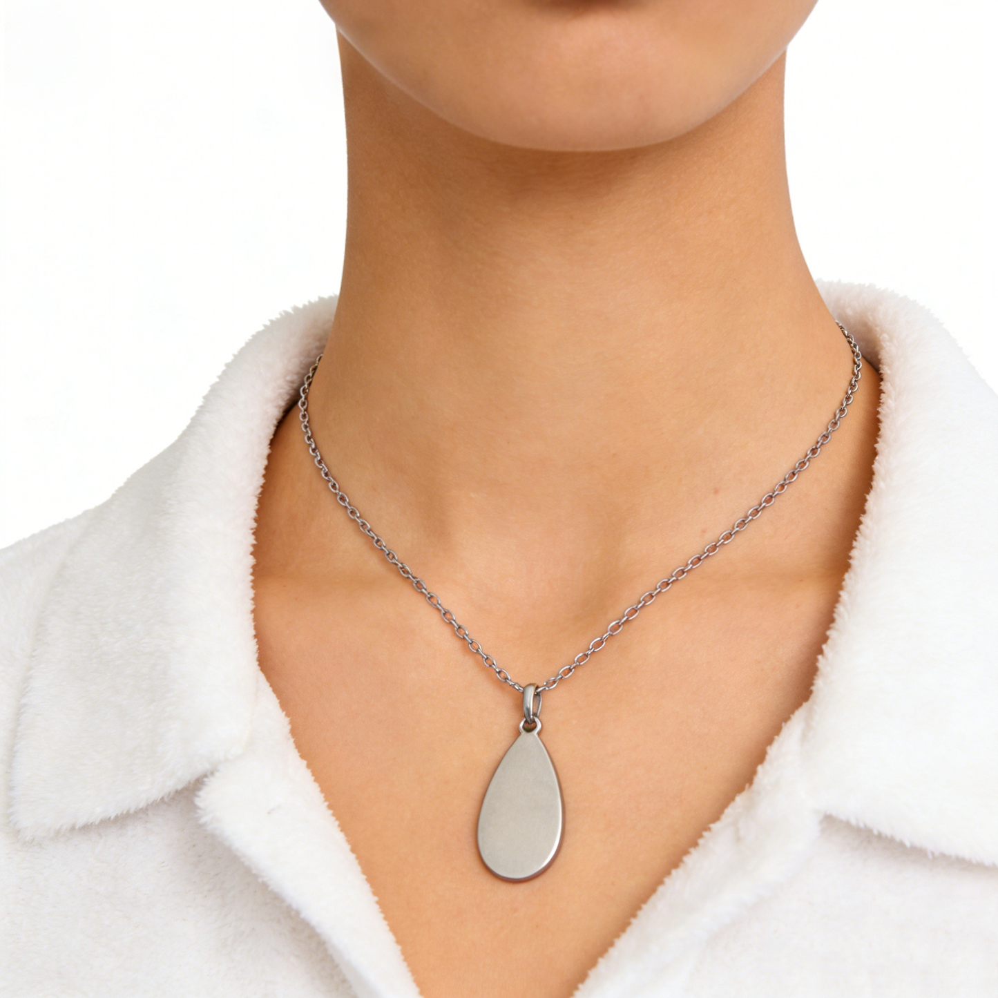 Minimalist Teardrop Shape Silver Necklace